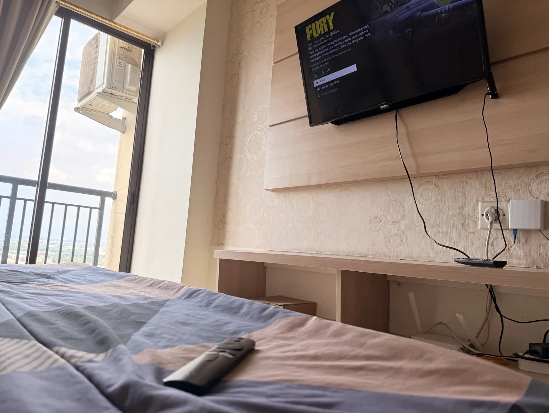 Studio By Bee Rental Room — 1 Double Bed, luas 24 m², kapasitas 1–2 tamu