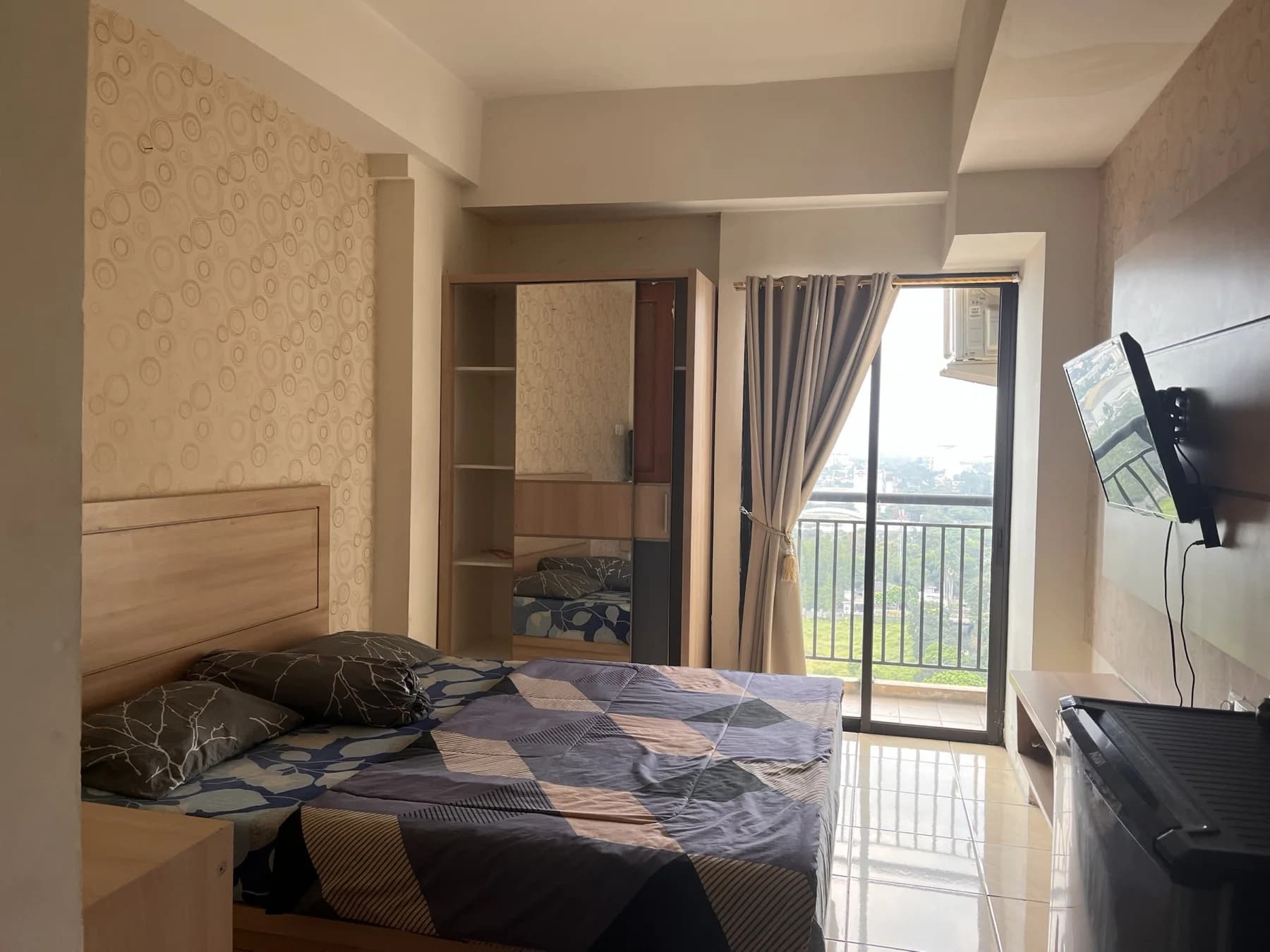 Kamar Studio Apartemen Tamansari Panoramic by Bee Bandung - Foto 5
