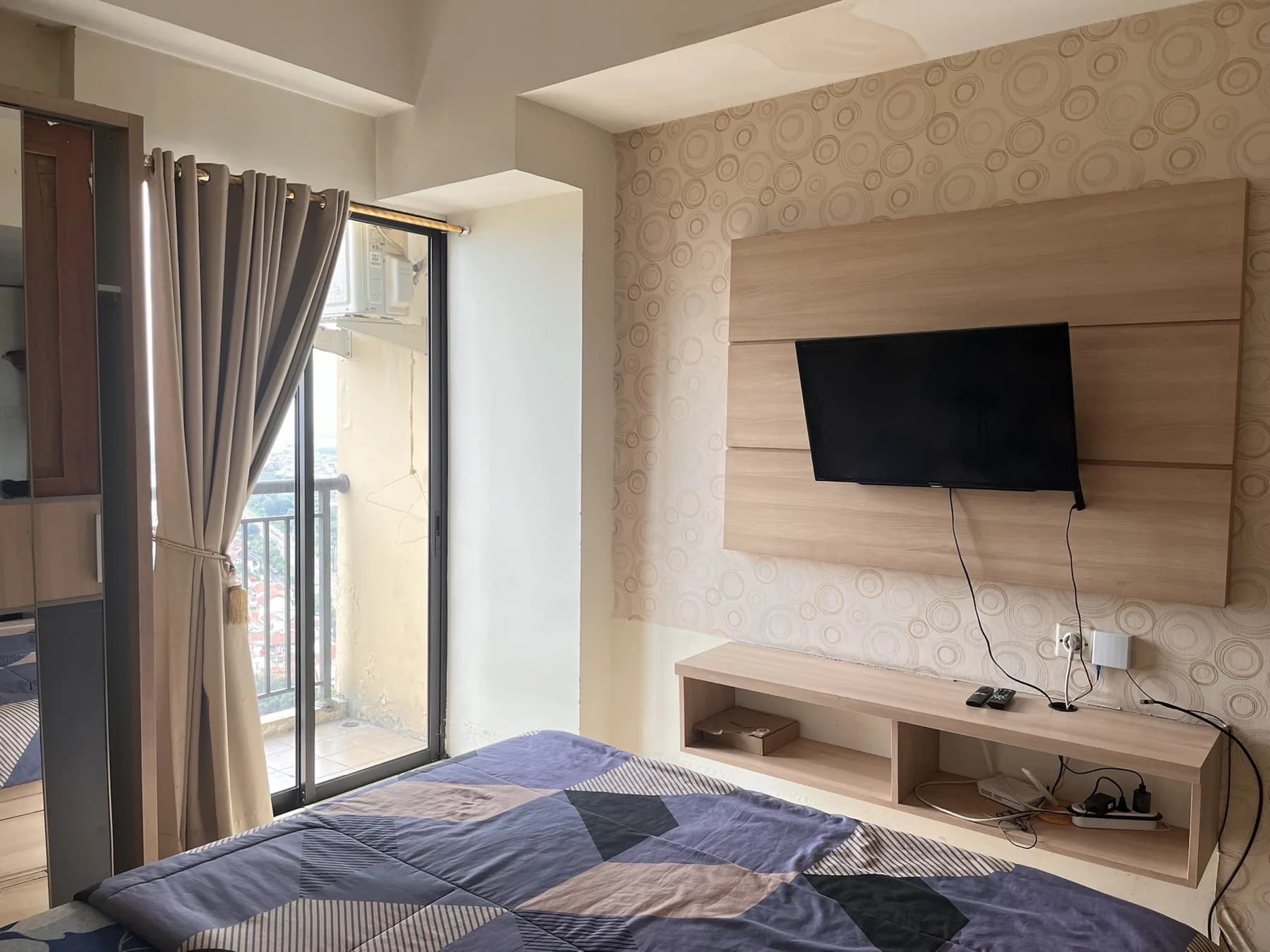 Kamar Studio Apartemen Tamansari Panoramic by Bee Bandung - Foto 6